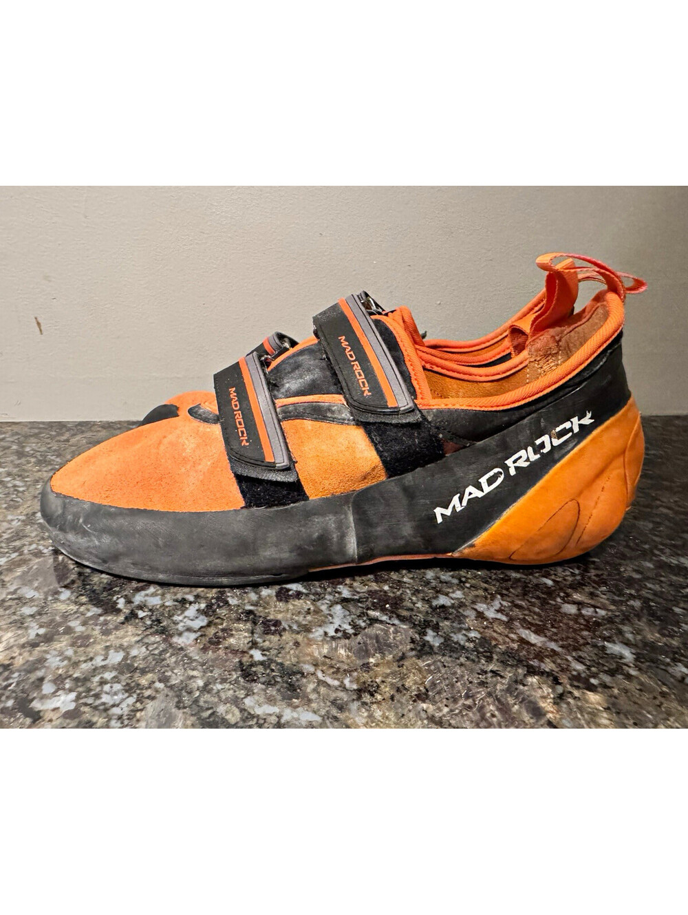 Mad Rock Flash Rock Climbing Shoes Mens 12 Black Orange Bouldering Shoes Suede